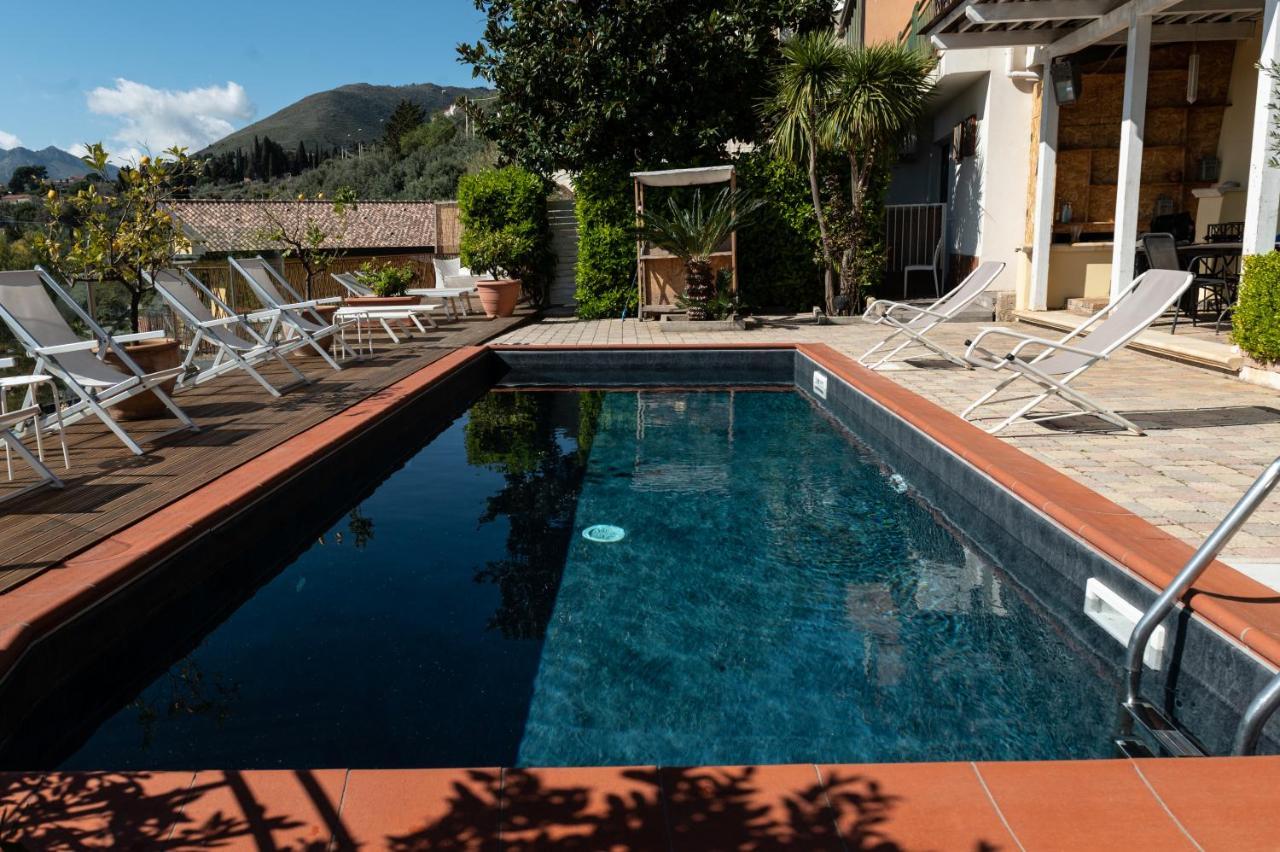 Bnb Casa Rossa Монреале Экстерьер фото