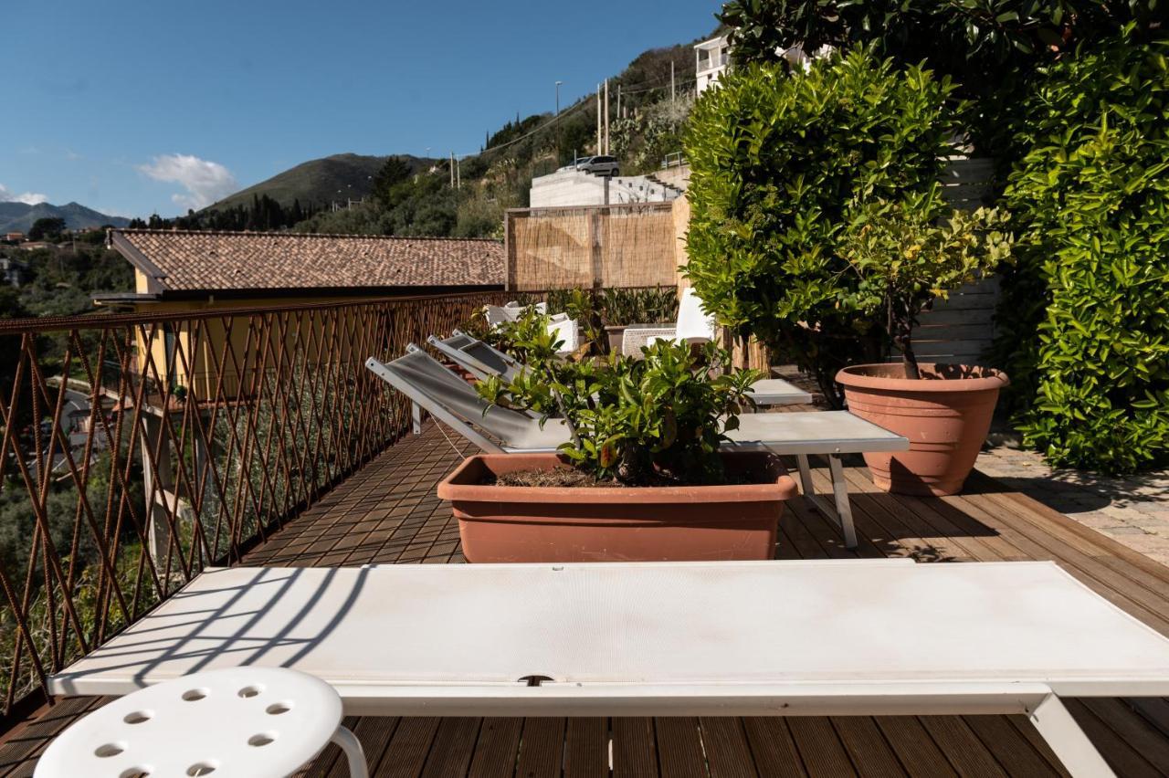 Bnb Casa Rossa Монреале Экстерьер фото
