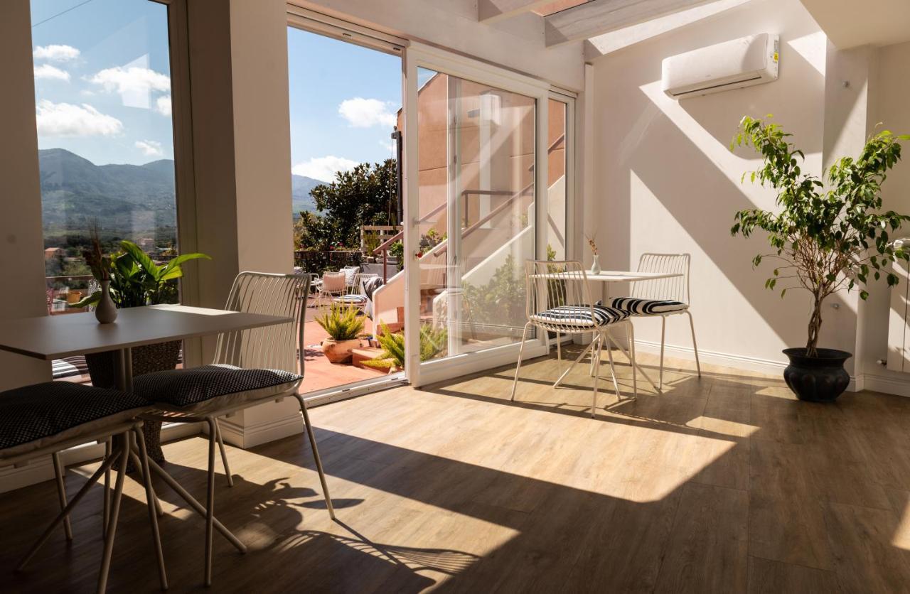 Bnb Casa Rossa Монреале Экстерьер фото