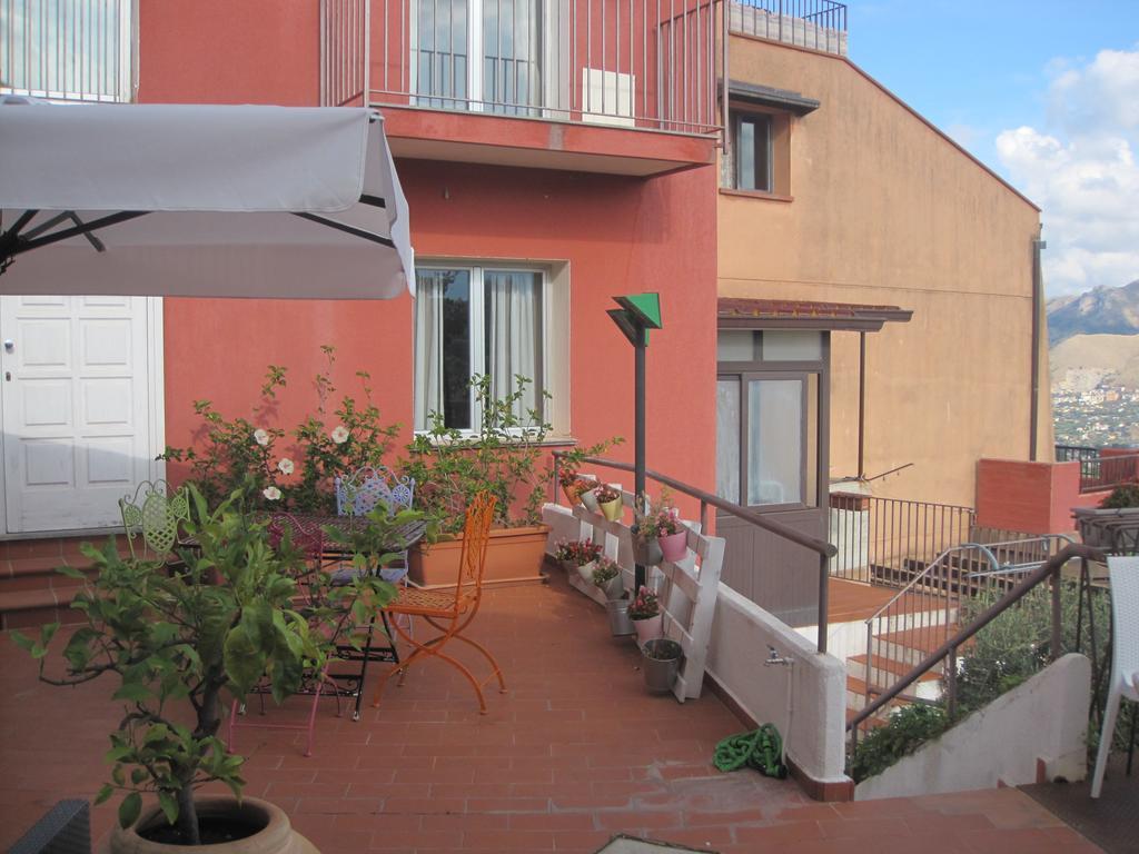 Bnb Casa Rossa Монреале Экстерьер фото