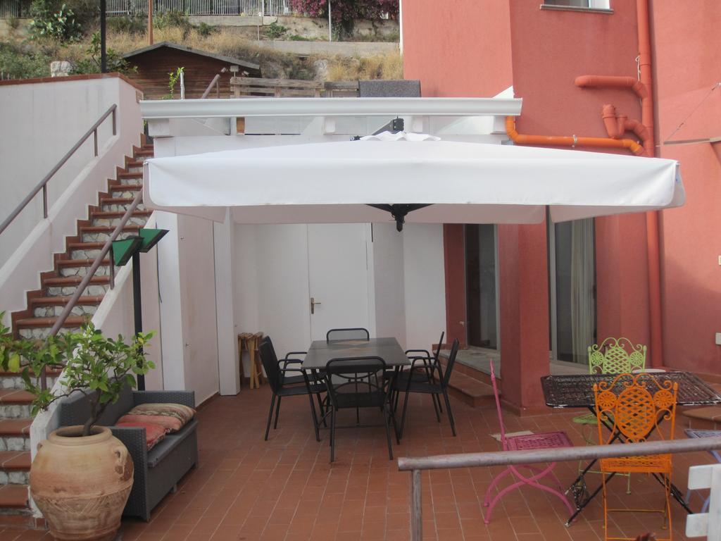 Bnb Casa Rossa Монреале Экстерьер фото
