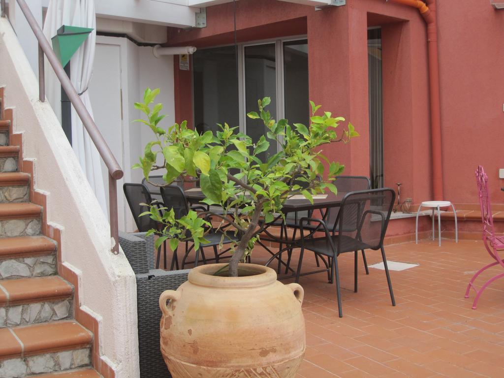 Bnb Casa Rossa Монреале Экстерьер фото
