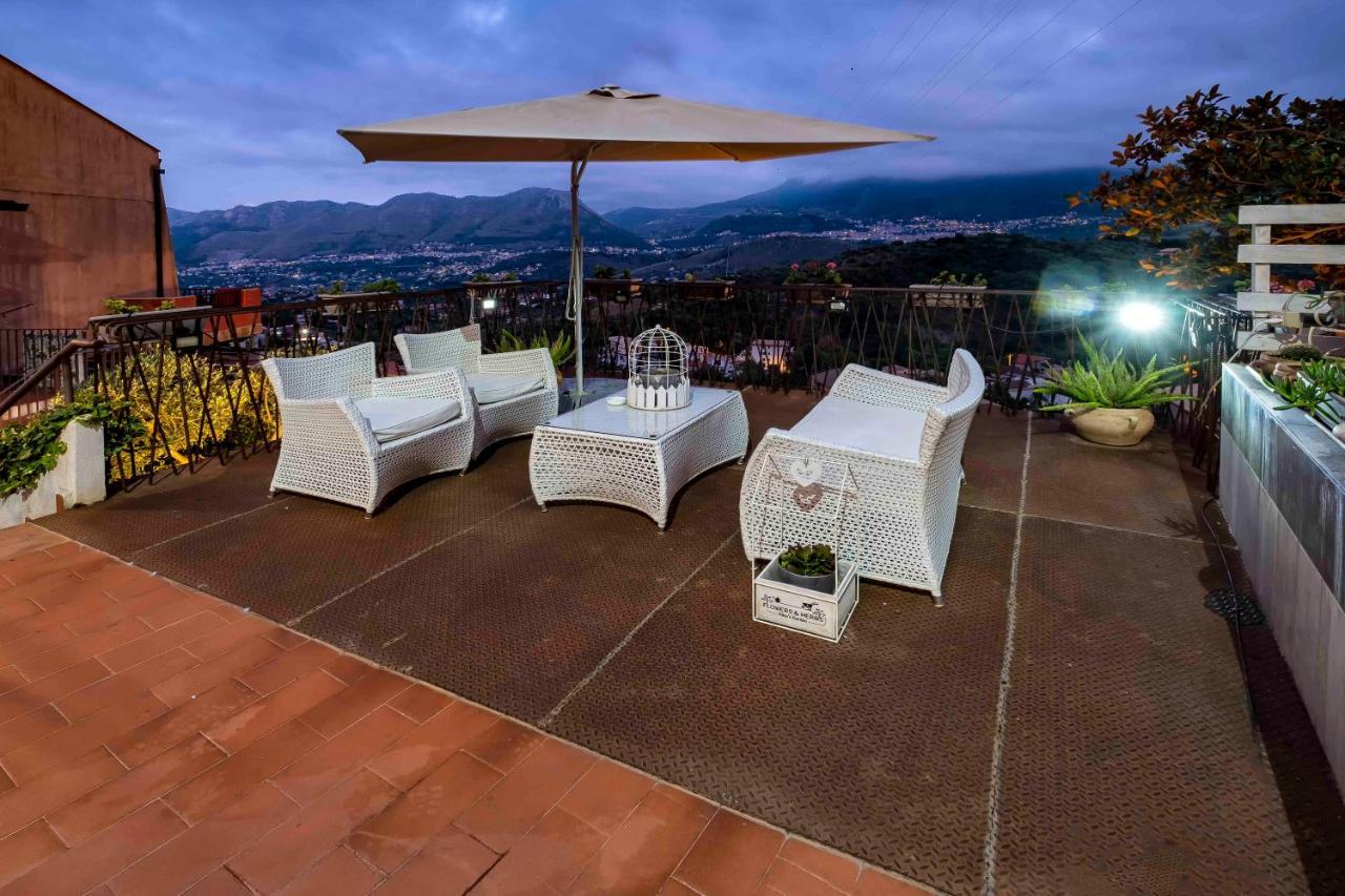 Bnb Casa Rossa Монреале Экстерьер фото